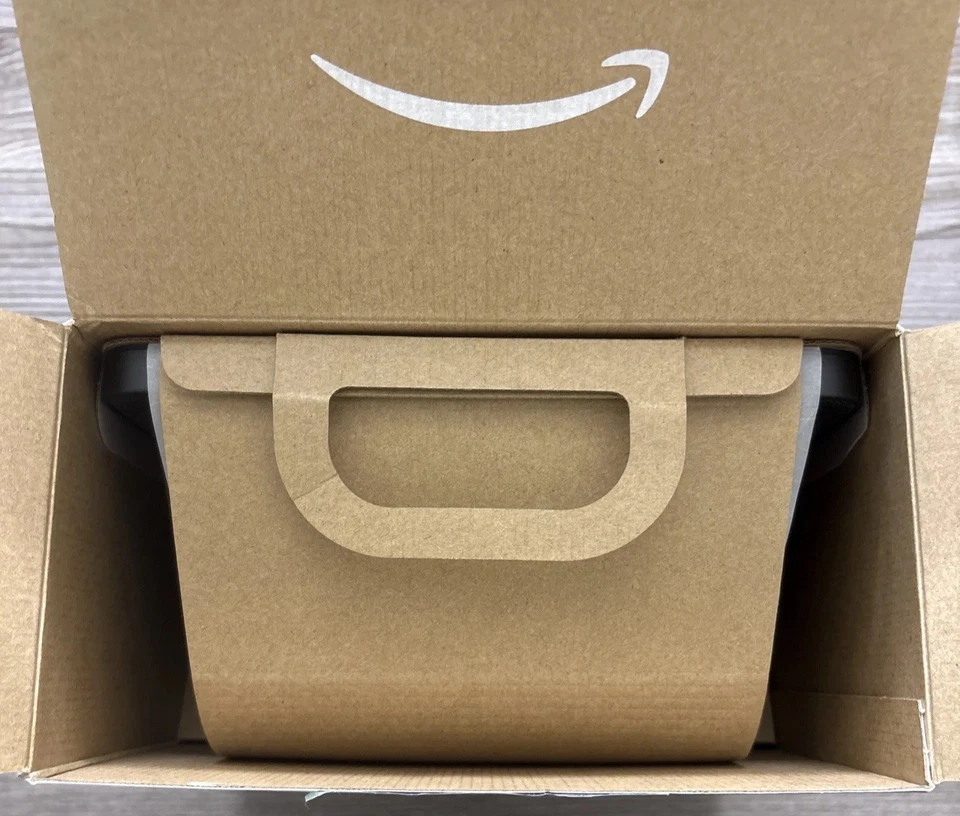 Amazon Echo Show 8 3rd Generation Smart Speaker Charcoal Sealed - Image 3 of 4