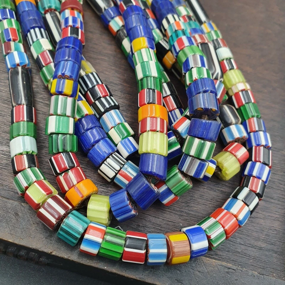 Collar de cuentas comerciales Chevron estilo veneciano vintage AA Foto 3 de 4