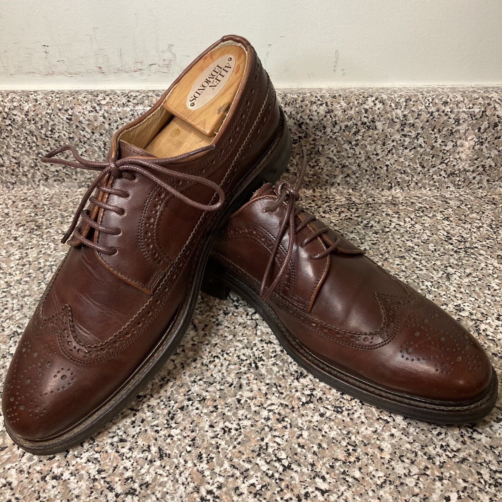 SAOLA Russell & Bromley Southport marrone pelle suola gomma derby punta alare US8 UK7 US INtime OTTIMEioni