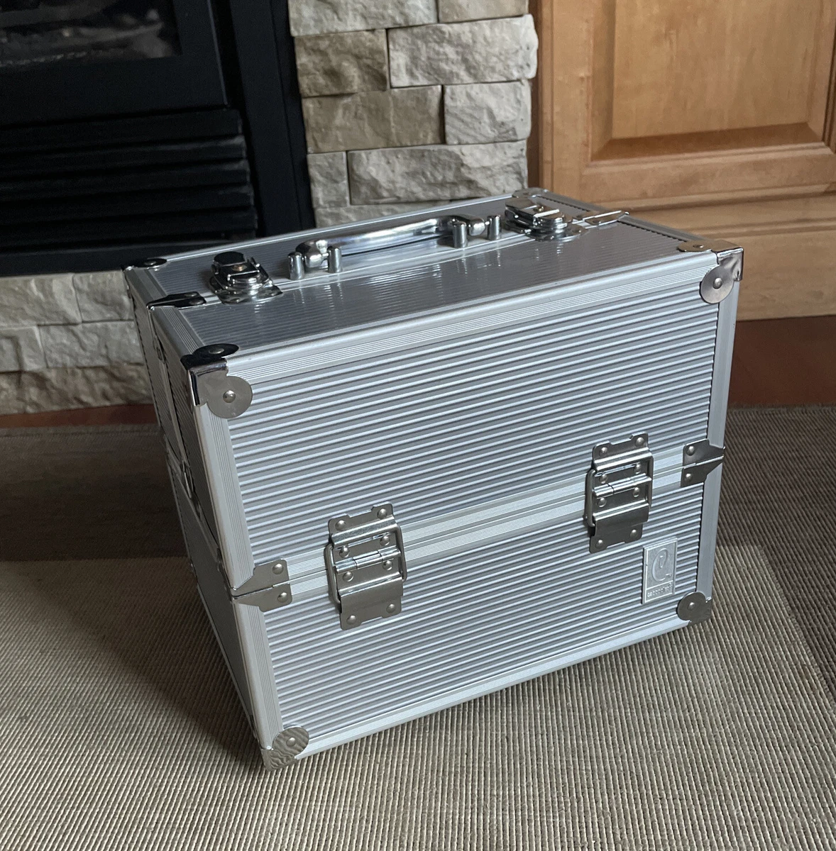 Caboodles Caboodles Pro Silver Ribbed Makeup Train Case - Reviews