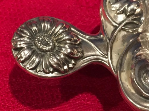 Chrysanthemum Sterling Over the Cup Tea Strainer - Picture 2 of 12