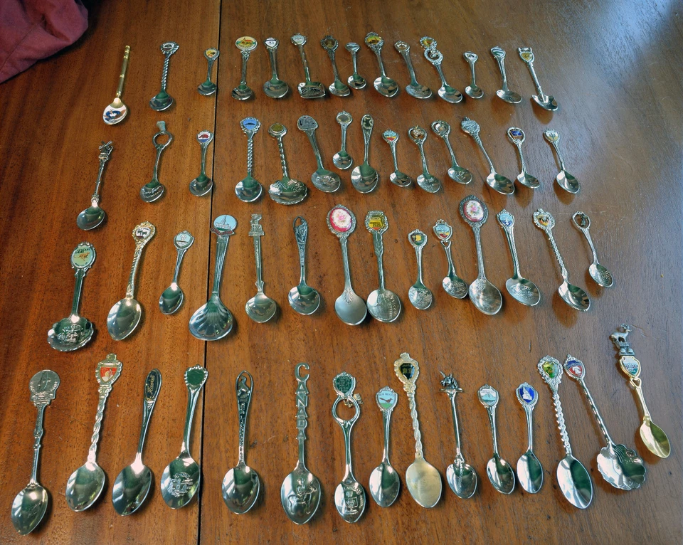 Colección de cucharas de recuerdo vintage (lote de 103) incl. (2) Plata de ley Foto 4 de 4