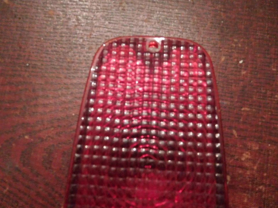 Nuevo de Lote Original 1971 1972 1973 Oldsmobile Custom Cruiser Lámpara Trasera Luz Lente Guía 3BS Foto 3 de 4