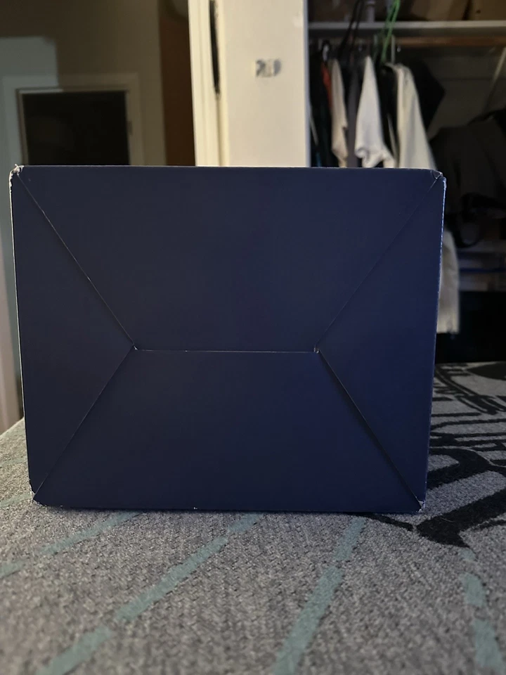 Reloj Mickey icónico del hotel Disneyland París Foto 4 de 4