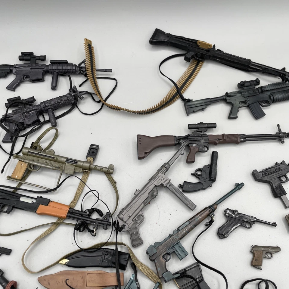 Огромный лот оружия масштаба 1/6 винтажные пистолеты GI Joe 21st Century винтовки пистолеты - Изображение 2 из 4