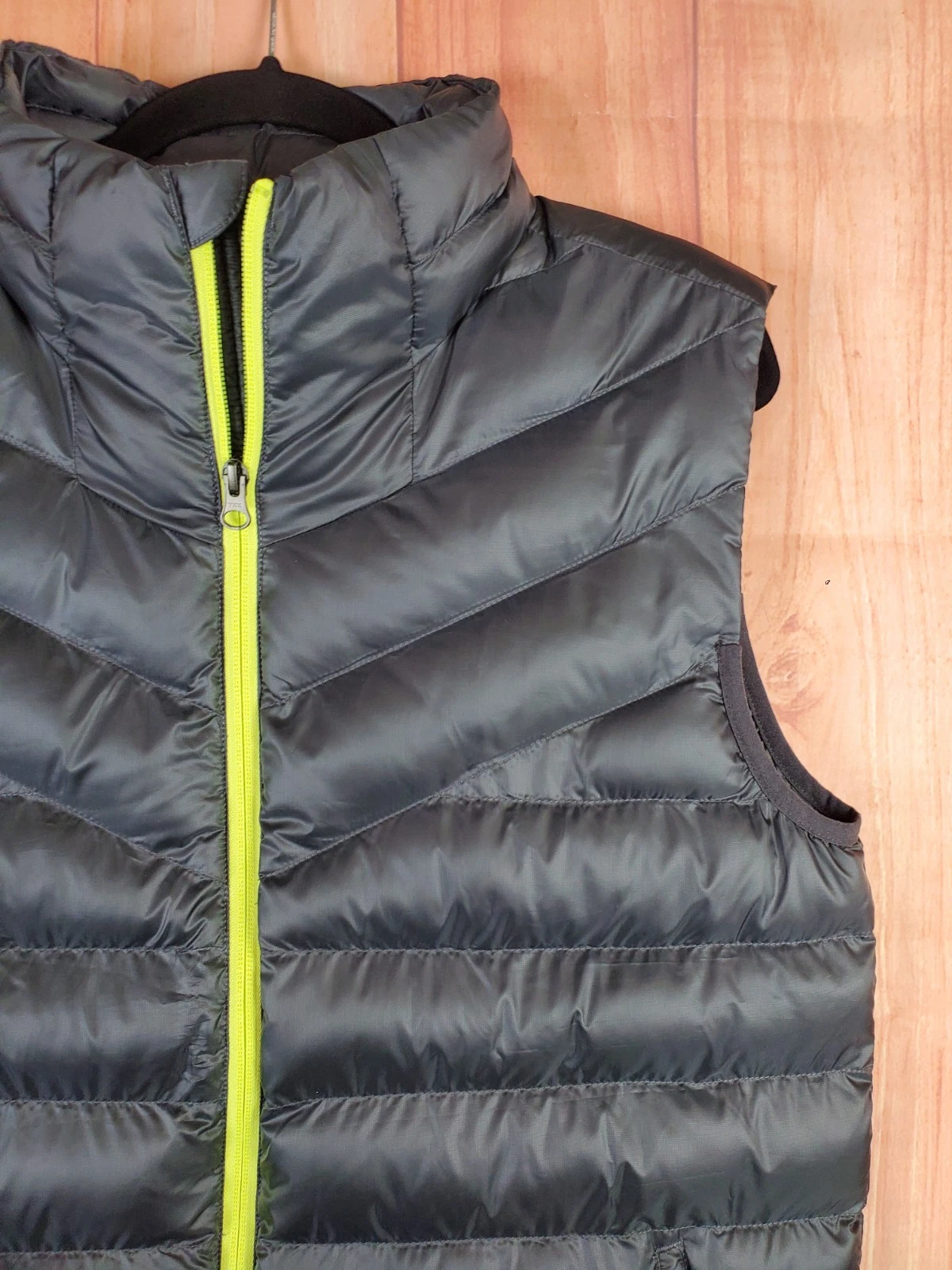 Nathan Mens Puffer Vest Sz Medium Gray Full Zip Secure Pockets Windproof Mock - product detail image 2