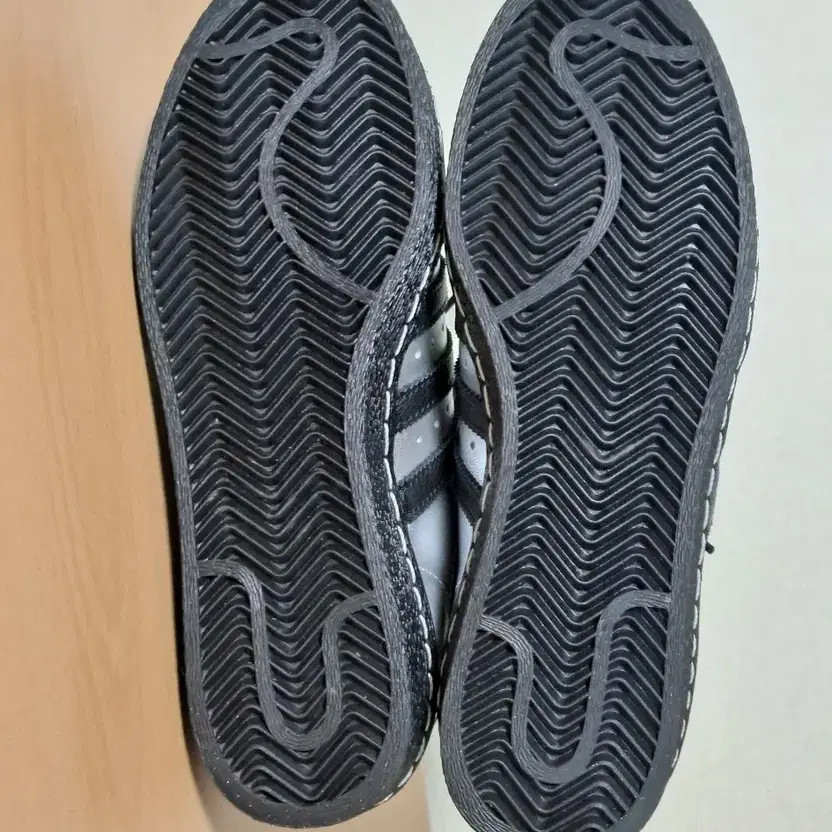 Adidas Superstar 82 Metallic Silver Sneakers 235-240 thumbnail 6