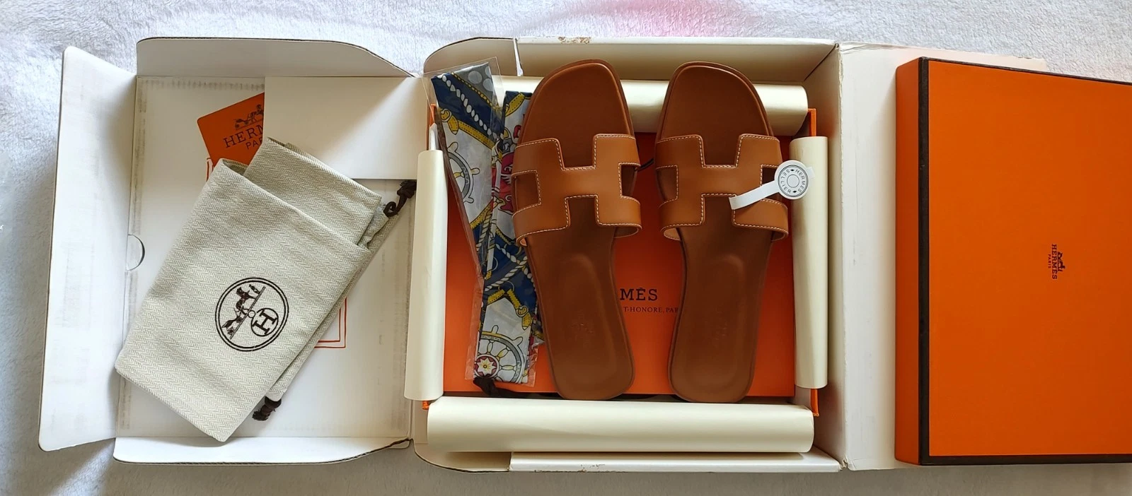 New Authentic Brown Hermès Oran Leather Women's Sandals 9.5 US / 40 EU / 7.5 UK