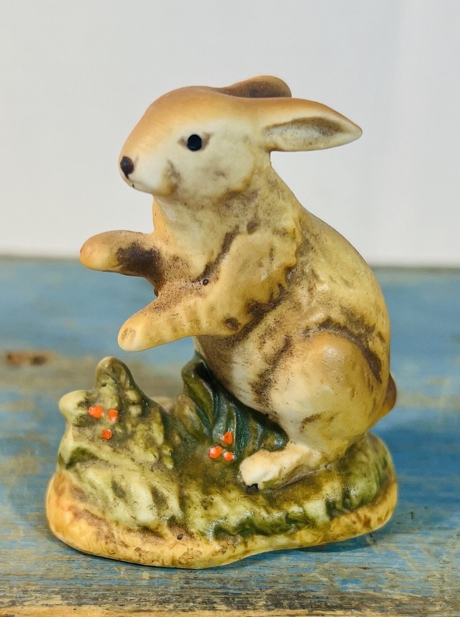Vtg Homco Home Interiors Sm Bunny Rabbit Figurine Sitting Up Tall