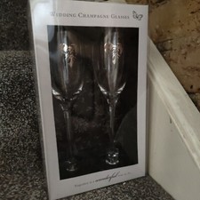 Wedding Champagne Toasting Glasses Flutes.  BNIB. Silver Floral heart Print. 