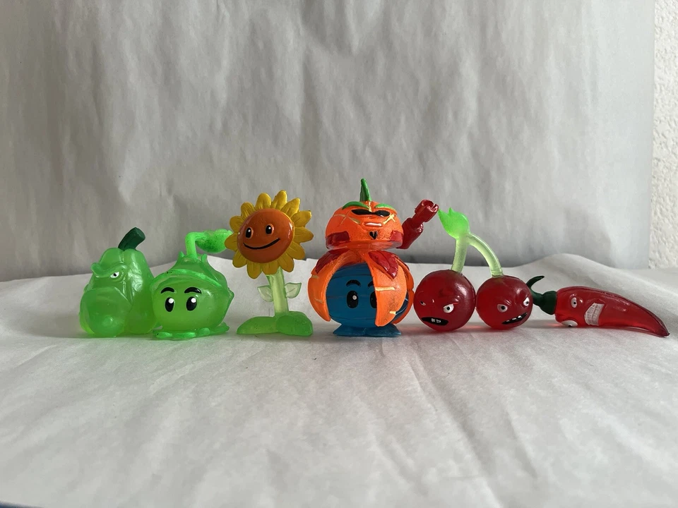Pack Of 7 Plants Vs Zombies Figures 3” Mexican Bootleg action figure Mexico - Image 2 of 4