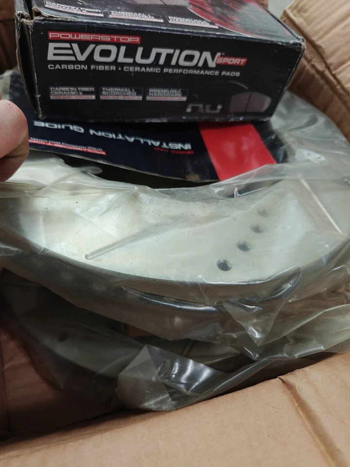 Power Stop Ford Explorer, Ford Flex, Ford Taurus, Lincoln MKS, Lincoln MKT freno Foto 3 de 3