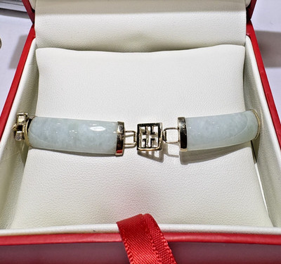 Grüne Celadon Jade 4 Steine 9ct Gelbgold 12,2g Armband 7,5'' Geschenkbox