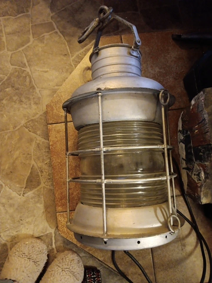 Lg pesado de colección. Durkee Marine Staten Island NY Barco Linterna Rehecha Luz Eléctrica Foto 3 de 4