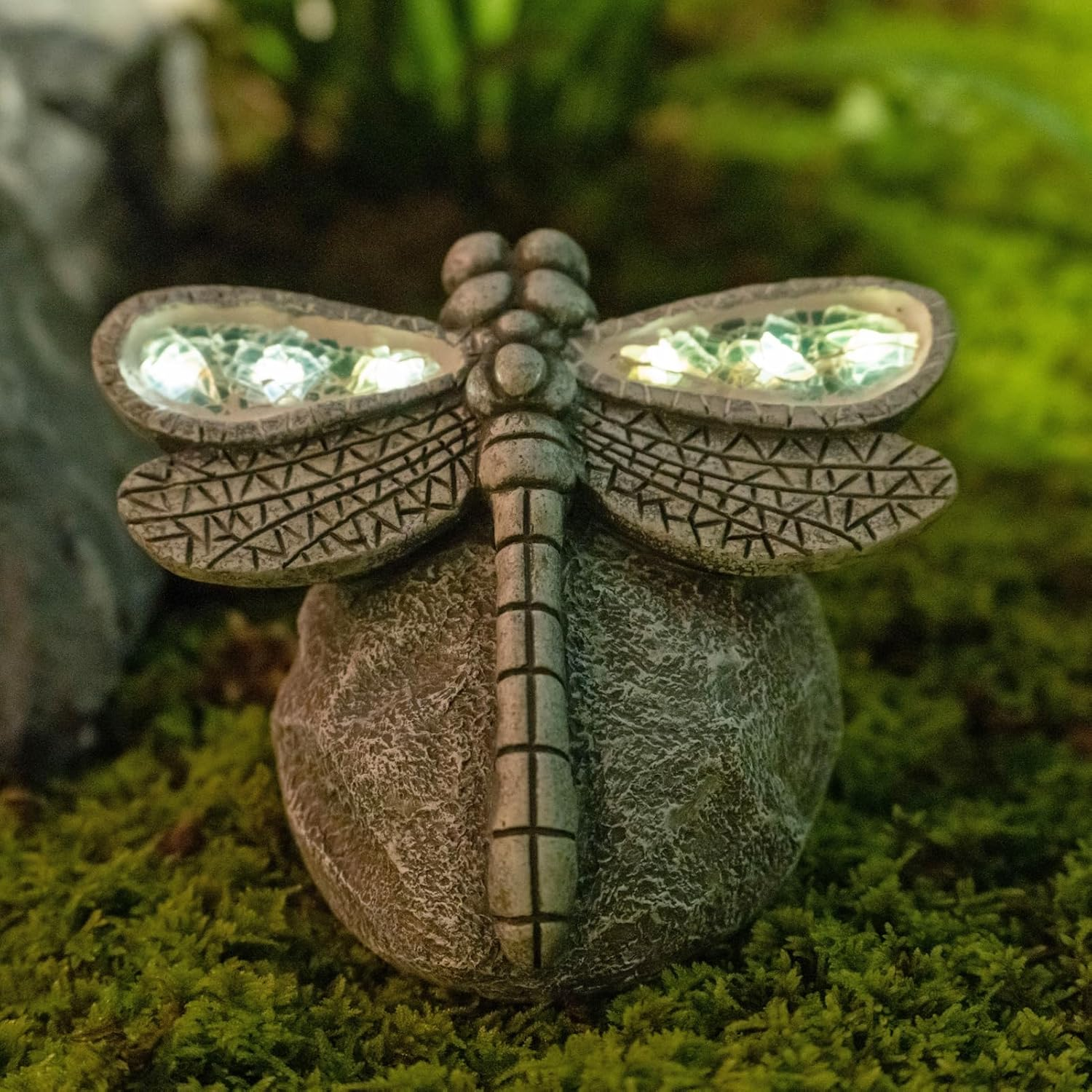 Solar-Powered Dragonfly Garden Statue for Patio Lawn or Yard Decor
