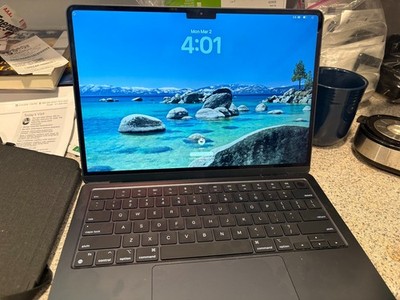 Apple MacBook Air - VIRTUALLY BRAND NEW!! (512GB SSD, M2, 8GB) Laptop - Midnight