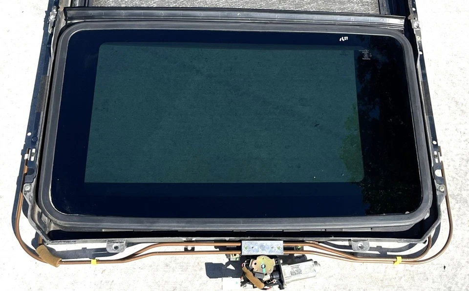 1996-2002 OEM Toyota 4Runner sun moon roof glass window shade sunroof COMPLETE - Image 4 of 4