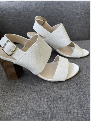 Women’s White Snake Print Faux Leather Strappy Block Heel Sandals UK 4 - Image 1 of 4
