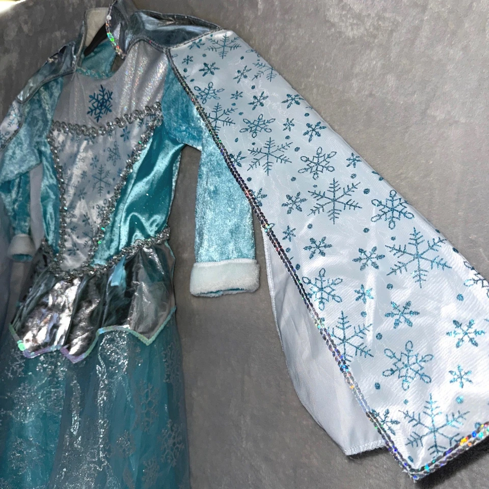Disney Frozen Elsa Disfraz Talla 5-6 Terciopelo Vestido Capa Halloween Vestir Copo de Nieve Foto 3 de 4