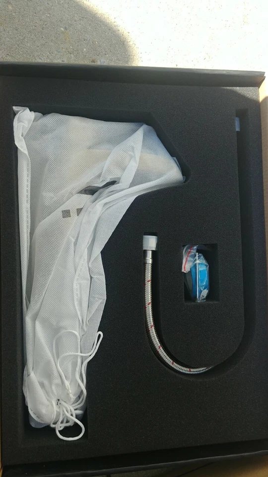 Grifo de baño VIGO Paloma de un solo orificio monomando en oro mate Foto 4 de 4