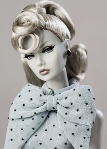 Integrity Toys FR 2022 Stay Tuned Event WE LOVE POPPY PARKER BAMBOLA #77239 Senza scatola - Foto 1 di 8