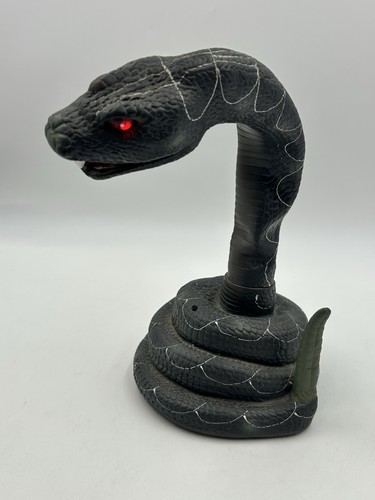 Vtg Halloween Prop Tekky Toys Animated Striking Snake Lunges Sound Rattles Works
