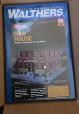 WALTHERS, HO SCALE ROW HOUSE, SEALED NEW