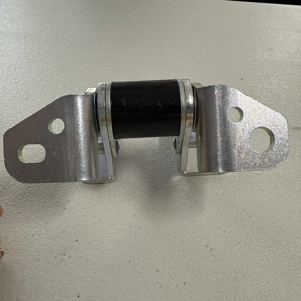 55113665AI nueva bisagra inferior izquierda para Jeep G Cherokee Dodge Charger 2013-2021 Foto 2 de 4