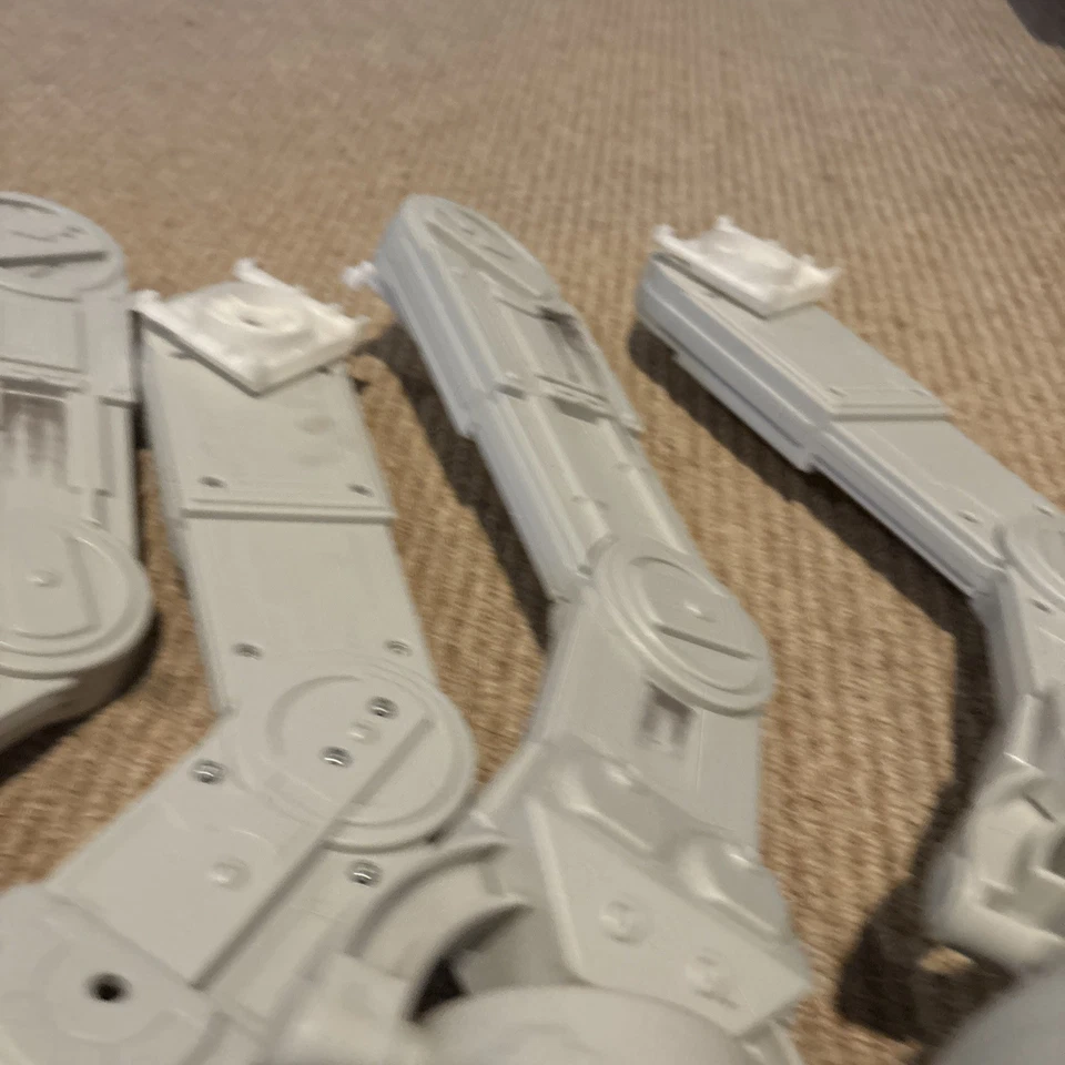 Star Wars Legacy Hoth AT-AT Walker 2010 PIEZAS ORIGINALES piernas - lote de 4 patas Foto 4 de 4