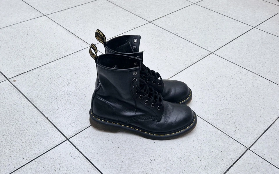 Dr Martens 1460, foto 2 di 4