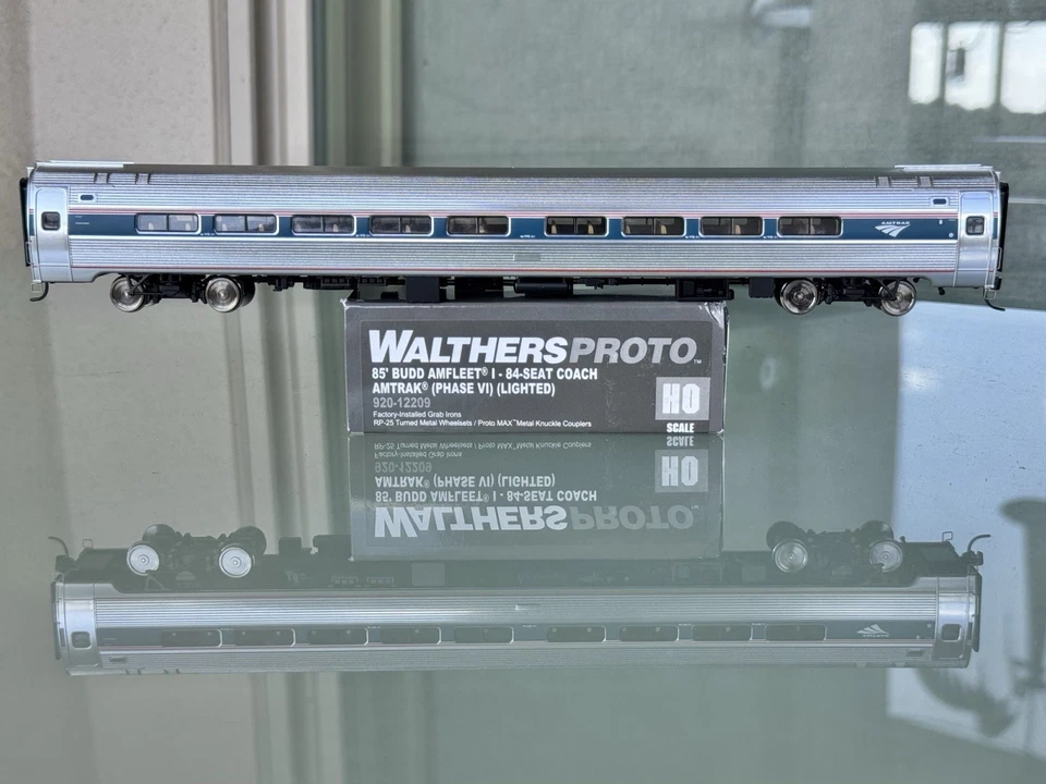 💡 Amtrak Amfleet I Phase VI Walthers Proto Coach Budd LIGHTED 920-12209 HO NEW - Image 2 of 4