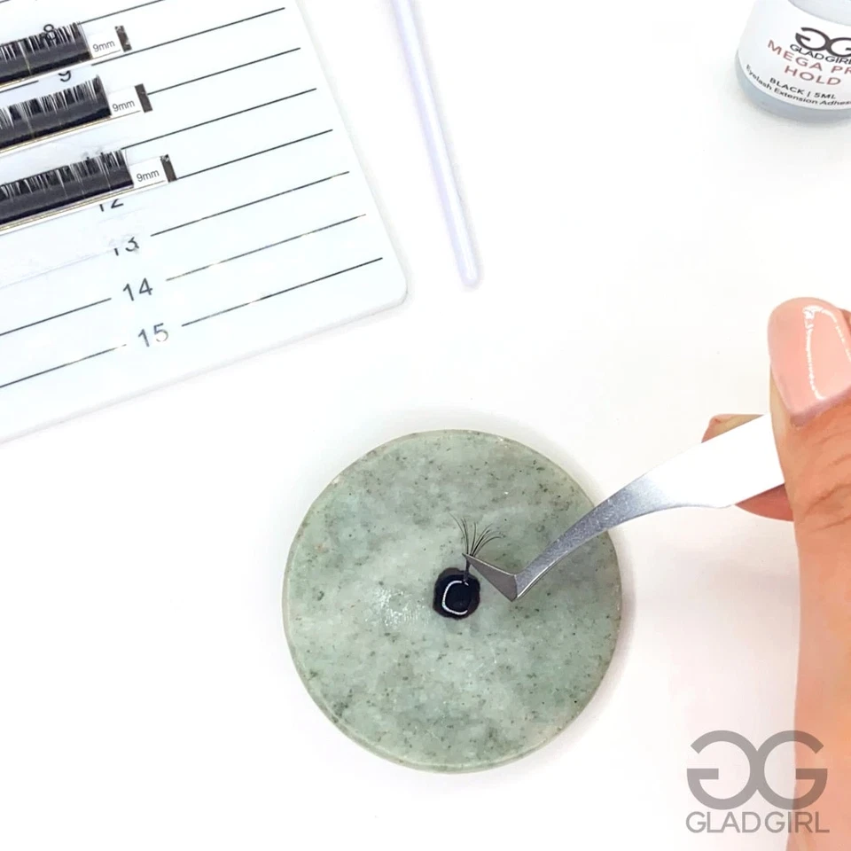 Jade Stone - Image 2 of 2