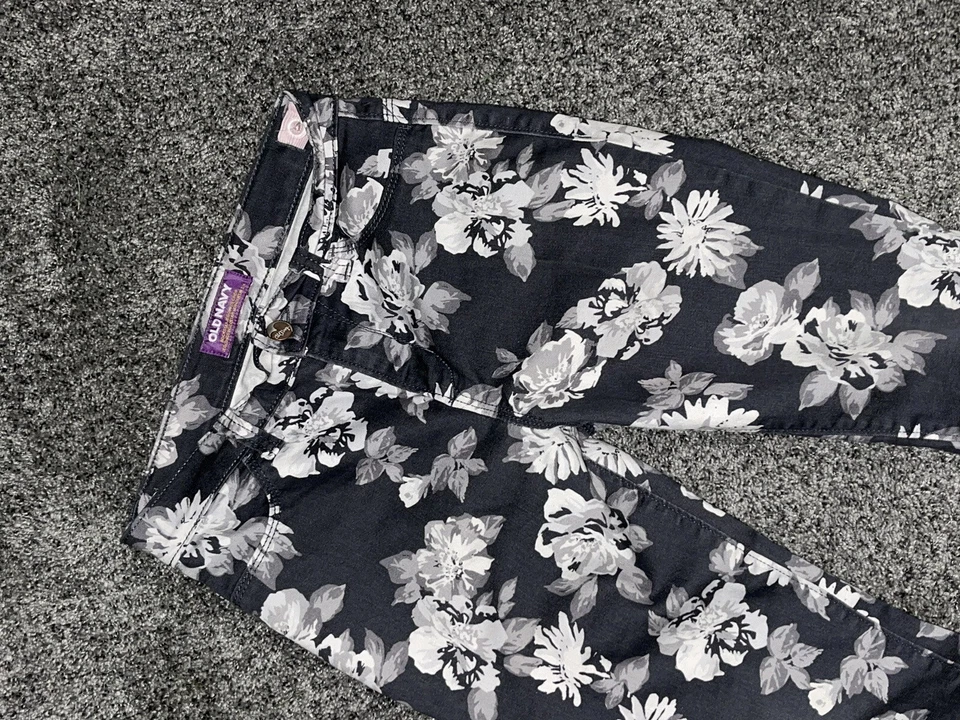 Old Navy Rockstar Jeggings Crop 3/4 Girls 12 Reg grey/white Floral Denim Jeans - Image 2 of 4
