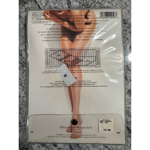 Donna Karan The Nudes Sheer Pantyhose B06 Tone To Match Flawless Finish - Picture 2 of 3