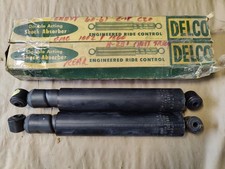Nos Oem 1960-61 Chevygmc Truck Rear Spiral Truck Pair Delco 5552230 2 B 62