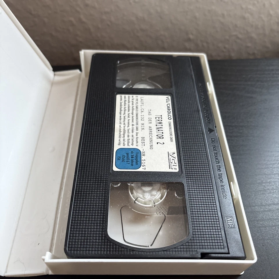 Terminator 2 Tag der Abrechnung m. Arnold Schwarzenegger VHS 1991 Kiste11 - Bild 3 von 3