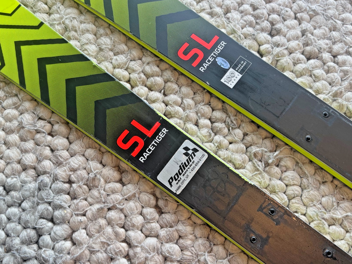 Volkl Racetiger SL World Cup 150cm Race Skis FIS Junior - Flat