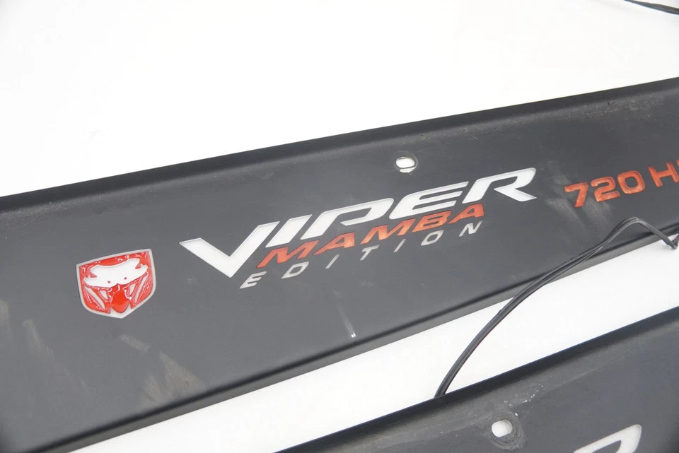 Juego de panel de cubierta de moldura iluminado placa rasguño umbral de puerta Dodge Viper edición Mamba Foto 3 de 4