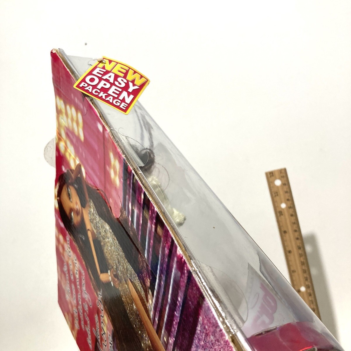 BRATZ THE MOVIE YASMIN Poseable-14 Moveable Joints + Real Camera