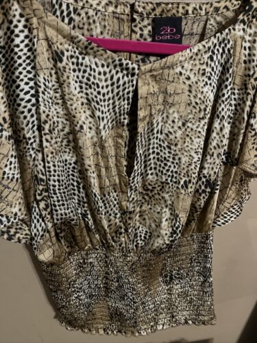 Bebe 2B Women's Leopard Print Blouse with Slit Sleeves - Size XS - Picture 2 of 7