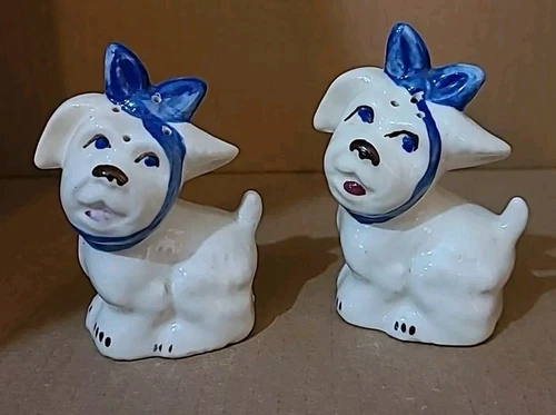 Vintage Shawnee Mugsy Small Salt & Pepper Shakers 3.5” Sitting Dog Terrier