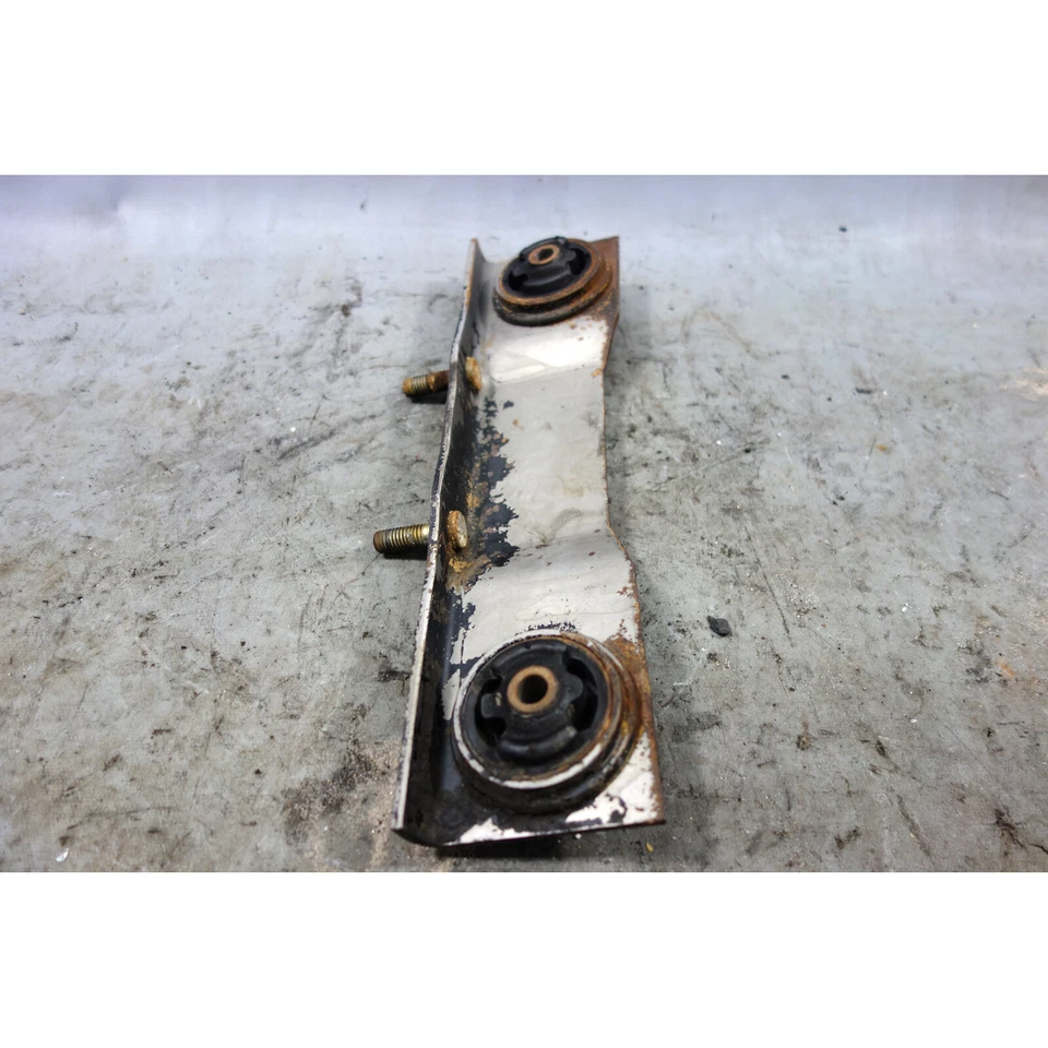 Soporte de soporte diferencial trasero BMW 114 1602 2002 tii 1967-1975 usado OEM Foto 4 de 4