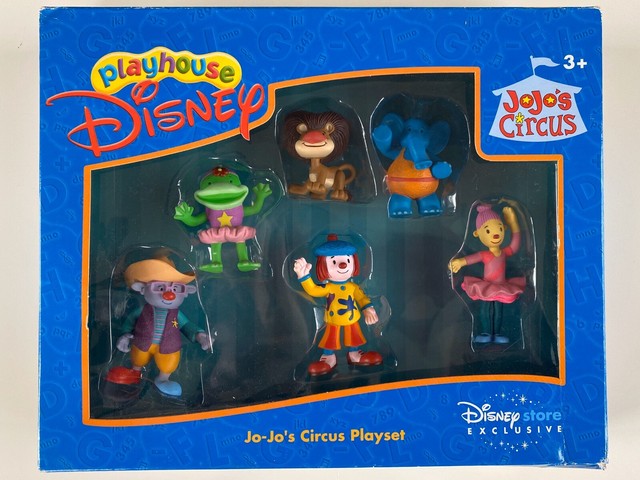 action figure play house