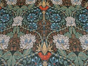 William Morris Fabric 'HONEYSUCKLE & TULIP VELVET - FOREST/CHESTNUT' 2.