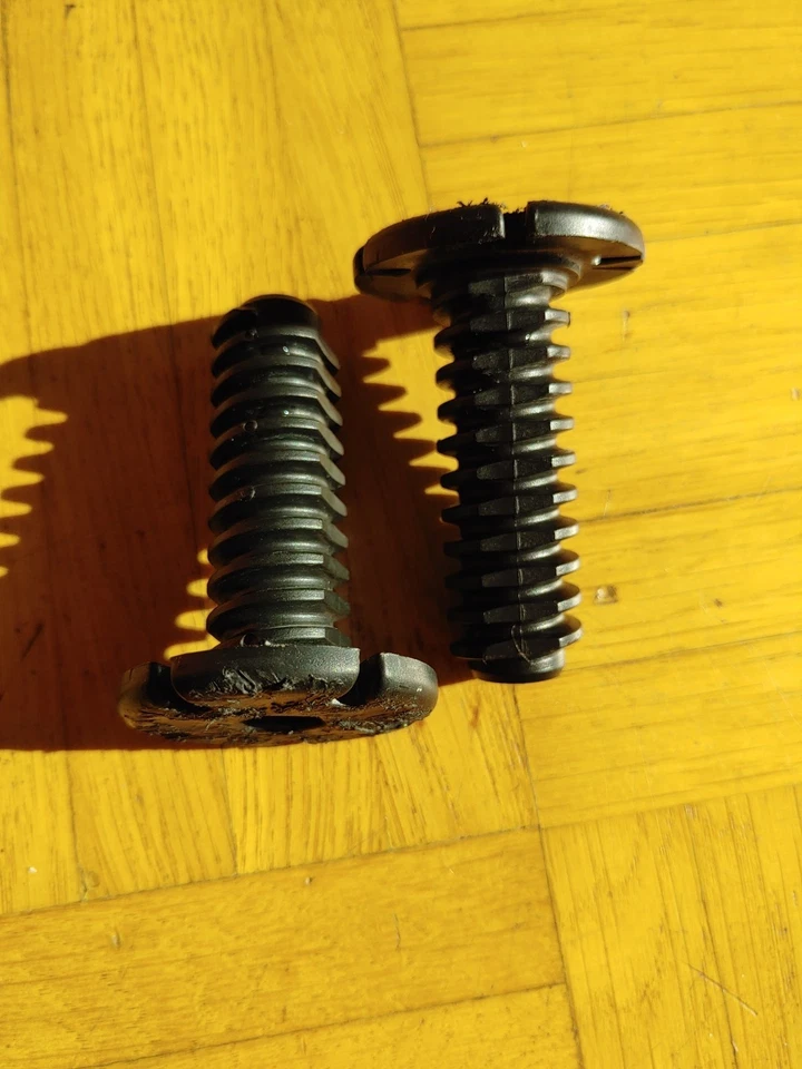 2 original Füße, Standfüße von Bosch, Siemens, Constructa, Neff Geschirrspüler