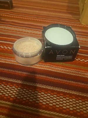 New Avon Ideal Shade Smooth Minerals Foundation Transparent Glow M01