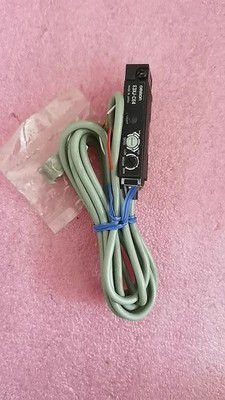1PCS New Omron Fiber Amplifier E3XJ-CE4(no box)