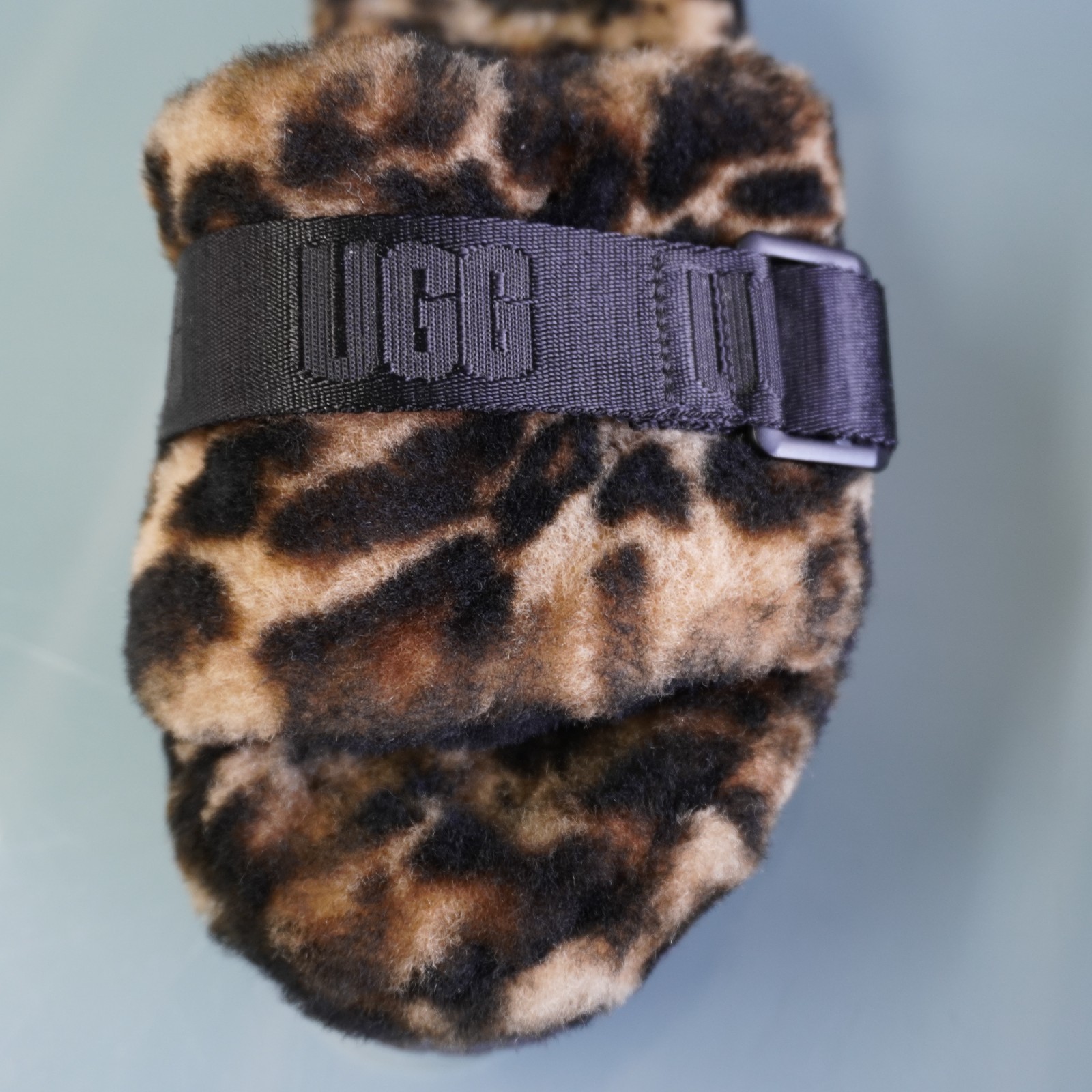 UGG Fluffita Panther Print Slide Sandals Women's Size 8  Shearling Slippers thumbnail 11