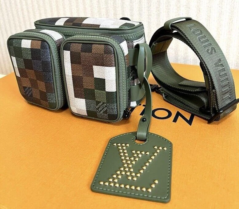 Louis Vuitton Trail Wearable Wallet Bag M83169 Crossbody Purse 