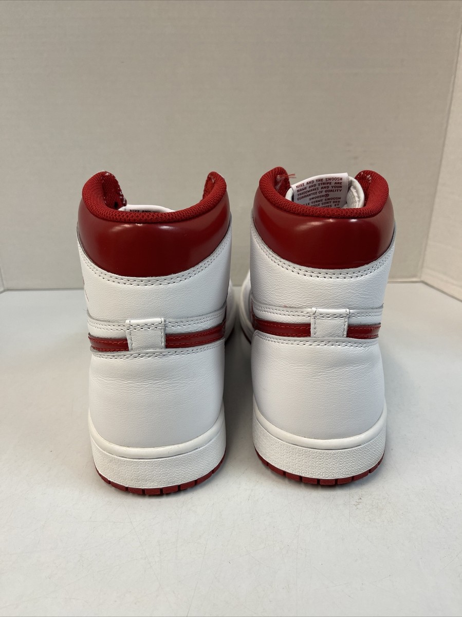 Jordan 1 Retro High OG Metallic Red 2017 Size 10 Used 555088 Jordan 1 Retro High OG Metallic Red 2017 Size 10 Used 555088